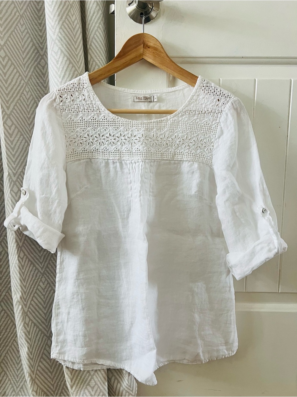 Lina Tomei Women's White Linen Crochet Yoke Blouse Small